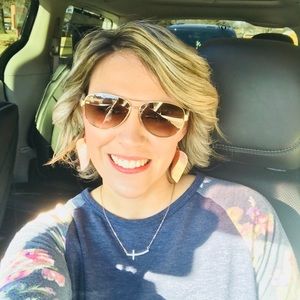 Meet your Posher, Carissa